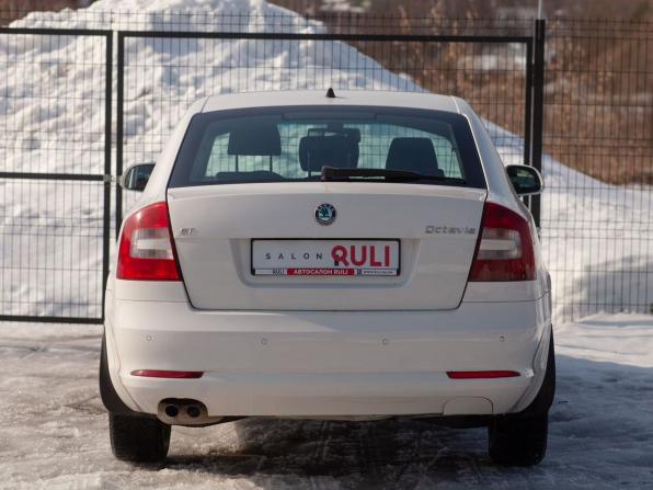 Skoda Octavia II (A5) Рестайлинг с пробегом 2011 года, цена 665 000 рублей, 249011 км, лифтбек, Автокод Объявления