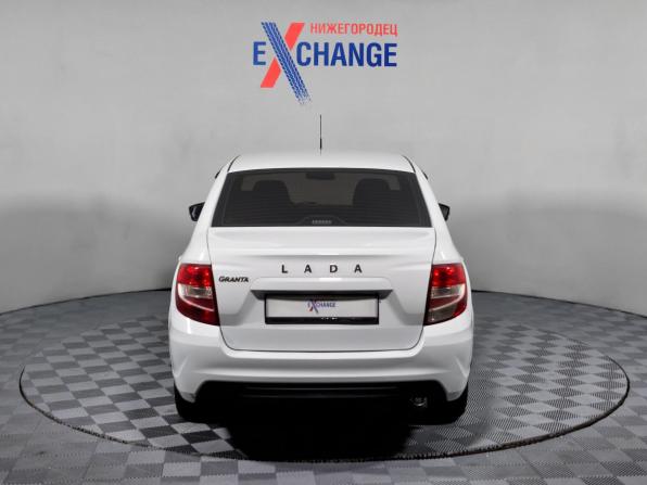 Lada (ВАЗ) Granta I Рестайлинг с пробегом 2022 года, цена 305 000 рублей, 270457 км, седан, Автокод Объявления