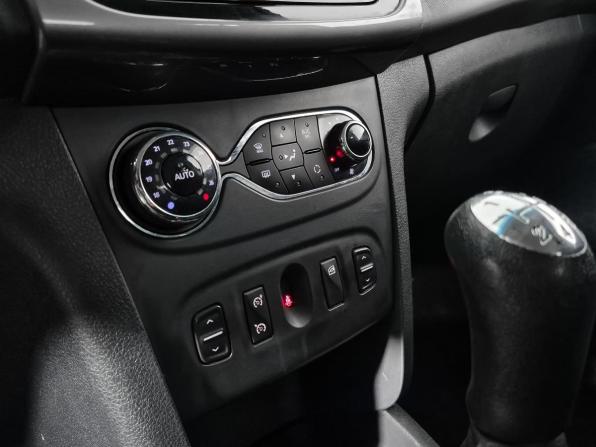 Renault Sandero II с пробегом 2016 года, цена 794 000 рублей, 161429 км, хэтчбек, Автокод Объявления
