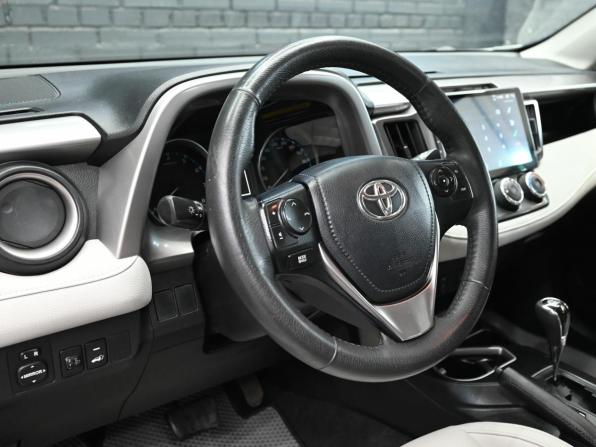 Toyota RAV4 IV (XA40) Рестайлинг с пробегом 2016 года, цена 1 950 000 рублей, 199822 км, внедорожник, Автокод Объявления