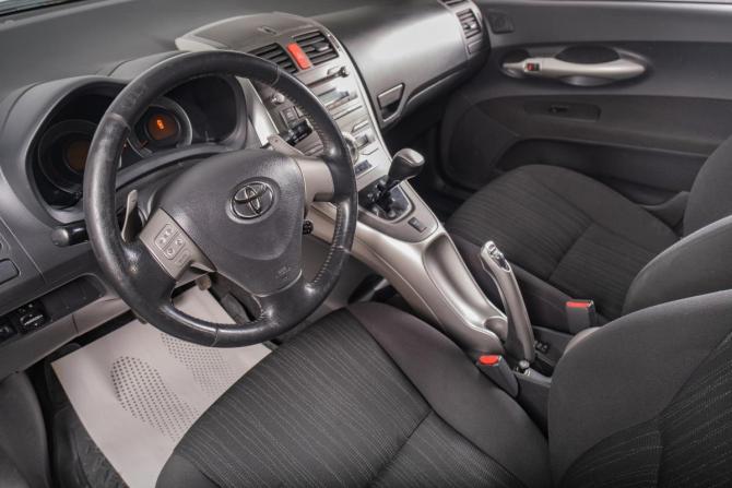 Toyota Auris I с пробегом 2007 года, цена 699 000 рублей, 198000 км, хэтчбек, Автокод Объявления