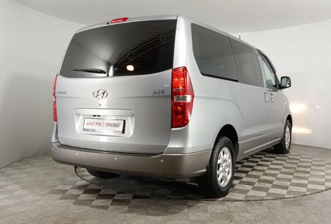 Hyundai H-1 II с пробегом 2014 года, цена 1 730 000 рублей, 217252 км, минивэн, Автокод Объявления