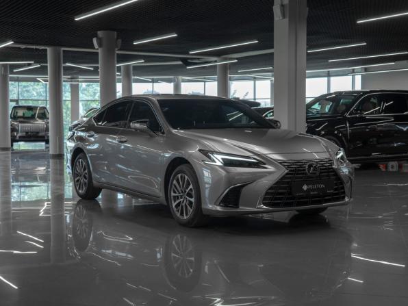 Lexus ES VII Рестайлинг 2 с пробегом 2025 года, цена 5 700 000 рублей, 17 км, седан, Автокод Объявления