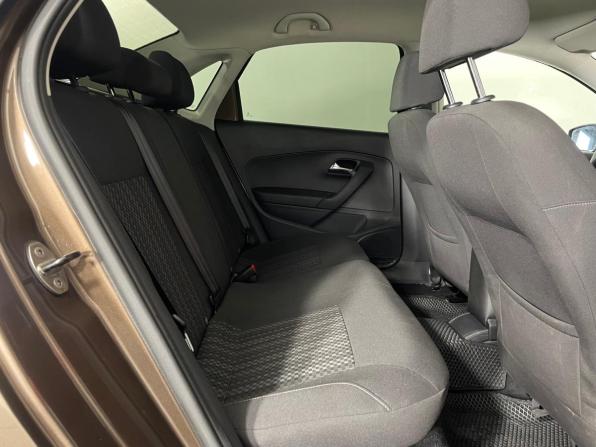 Volkswagen Polo V Рестайлинг с пробегом 2015 года, цена 979 000 рублей, 112563 км, седан, Автокод Объявления