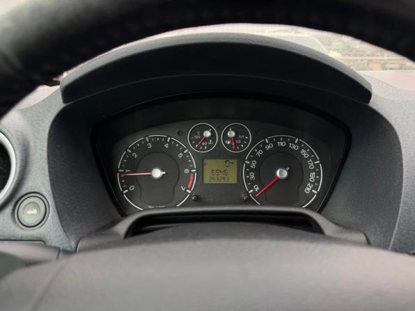 Ford Fusion I Рестайлинг с пробегом 2007 года, цена 330 000 рублей, 253800 км, хэтчбек, Автокод Объявления
