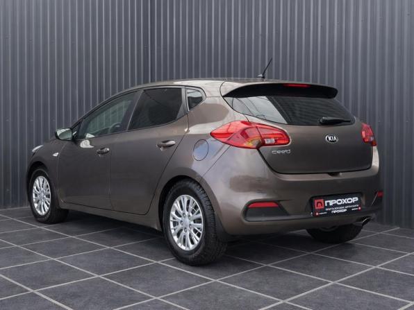 Kia Ceed II с пробегом 2013 года, цена 937 000 рублей, 136236 км, хэтчбек, Автокод Объявления