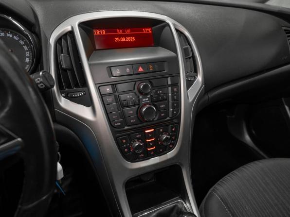 Opel Astra J с пробегом 2011 года, цена 545 000 рублей, 280404 км, хэтчбек, Автокод Объявления