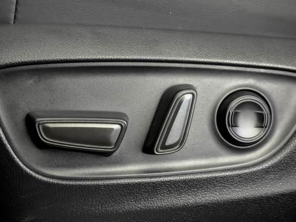 Toyota Land Cruiser 300 Series с пробегом 2022 года, цена 9 990 000 рублей, 57894 км, внедорожник, Автокод Объявления