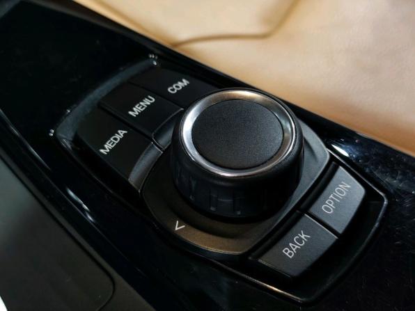 BMW 3 серии VI (F3x) Рестайлинг с пробегом 2018 года, цена 2 200 000 рублей, 135411 км, седан, Автокод Объявления