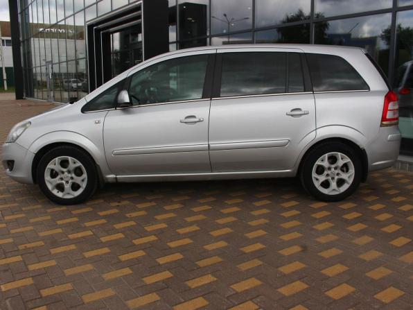 Opel Zafira B Рестайлинг с пробегом 2011 года, цена 740 000 рублей, 149000 км, компактвэн, Автокод Объявления