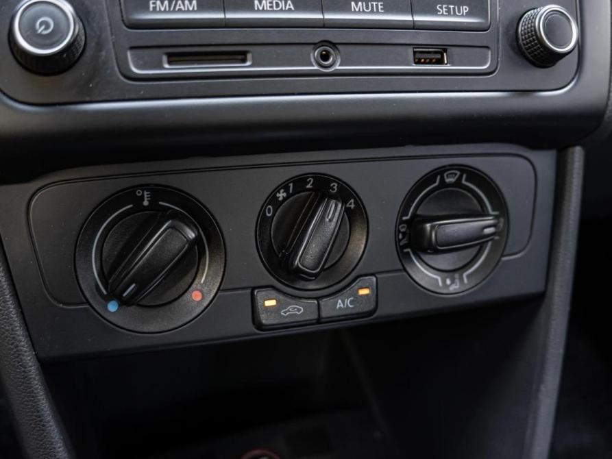 Volkswagen Polo V Рестайлинг Краснодар  - изображение 13