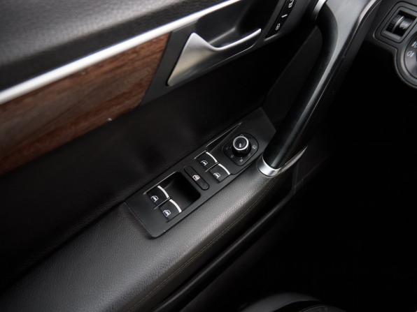 Volkswagen Passat B7 с пробегом 2011 года, цена 1 080 000 рублей, 259997 км, седан, Автокод Объявления