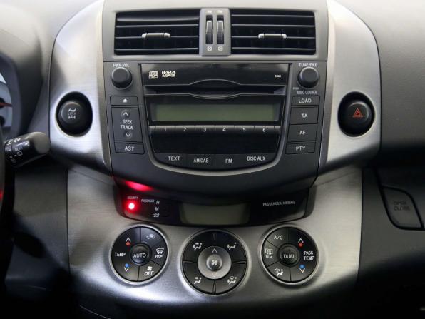 Toyota RAV4 III (XA30) Рестайлинг с пробегом 2012 года, цена 1 250 000 рублей, 285000 км, внедорожник, Автокод Объявления