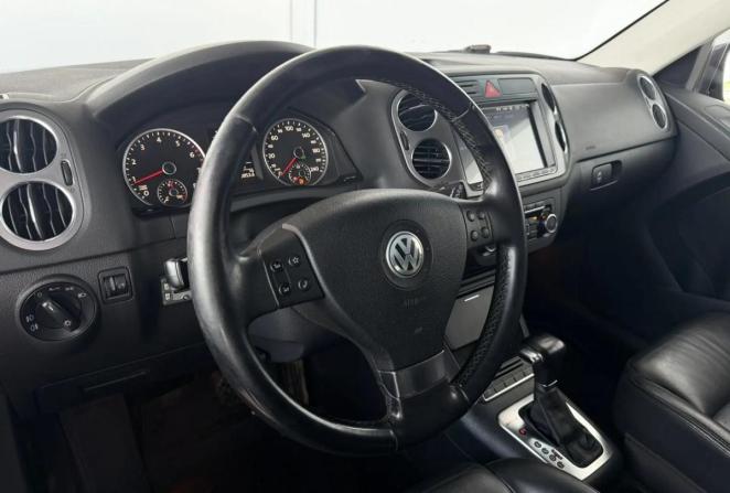 Volkswagen Tiguan I с пробегом 2010 года, цена 1 045 000 рублей, 196175 км, внедорожник, Автокод Объявления