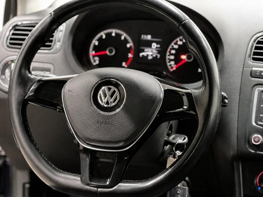 Volkswagen Polo V Рестайлинг Кемерово  - изображение 9