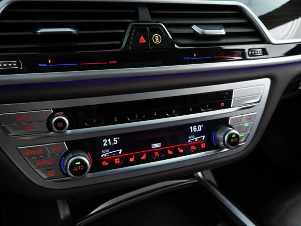 BMW 7 серии VI (G11/G12) Рестайлинг с пробегом 2020 года, цена 4 993 055 рублей, 130045 км, седан, Автокод Объявления