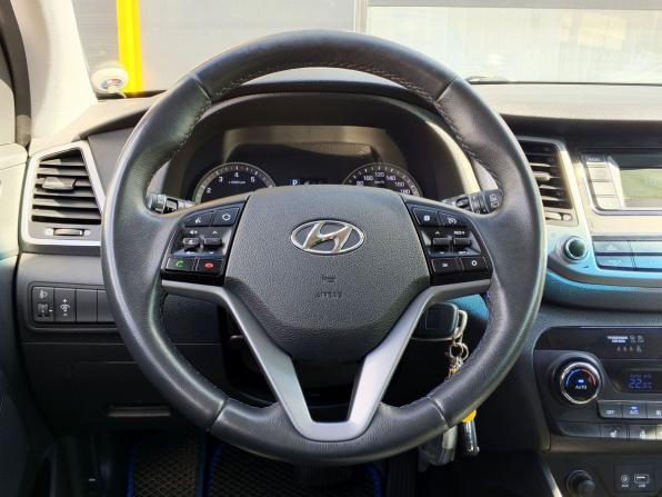Hyundai Tucson III с пробегом 2015 года, цена 1 370 000 рублей, 269392 км, внедорожник, Автокод Объявления