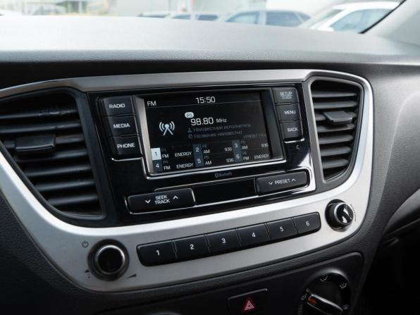 Hyundai Solaris II с пробегом 2017 года, цена 1 099 000 рублей, 227907 км, седан, Автокод Объявления