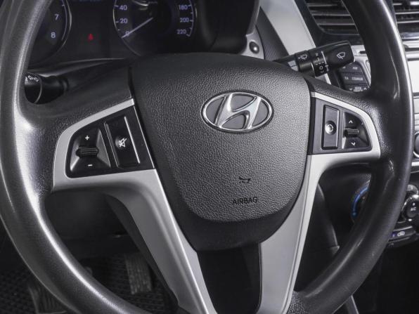 Hyundai Solaris I с пробегом 2013 года, цена 979 000 рублей, 207228 км, седан, Автокод Объявления