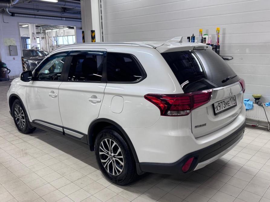 Mitsubishi Outlander III Рестайлинг 2 Санкт-Петербург  - изображение 4