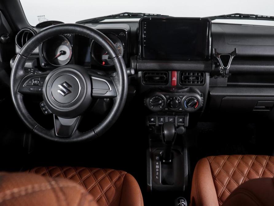 Suzuki Jimny IV Москва  - изображение 12
