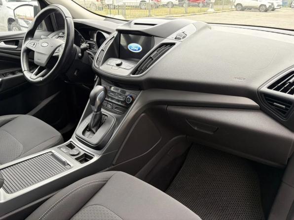 Ford Kuga II Рестайлинг с пробегом 2017 года, цена 1 595 000 рублей, 104661 км, внедорожник, Автокод Объявления