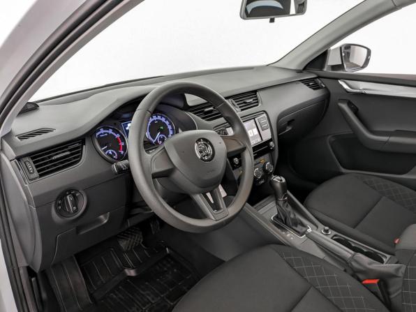 Skoda Octavia III (A7) Рестайлинг с пробегом 2020 года, цена 1 855 000 рублей, 60224 км, лифтбек, Автокод Объявления