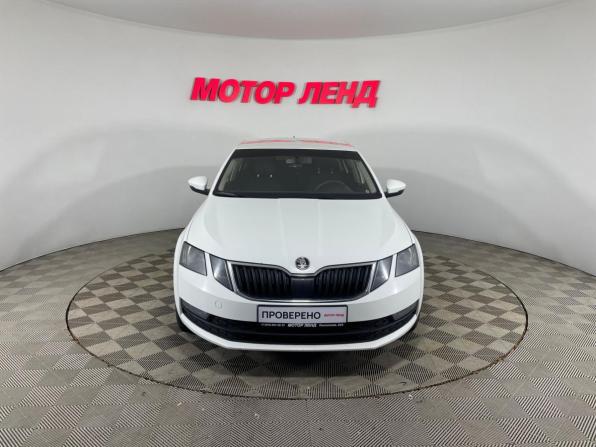 Skoda Octavia III (A7) Рестайлинг с пробегом 2019 года, цена 848 000 рублей, 427097 км, лифтбек, Автокод Объявления