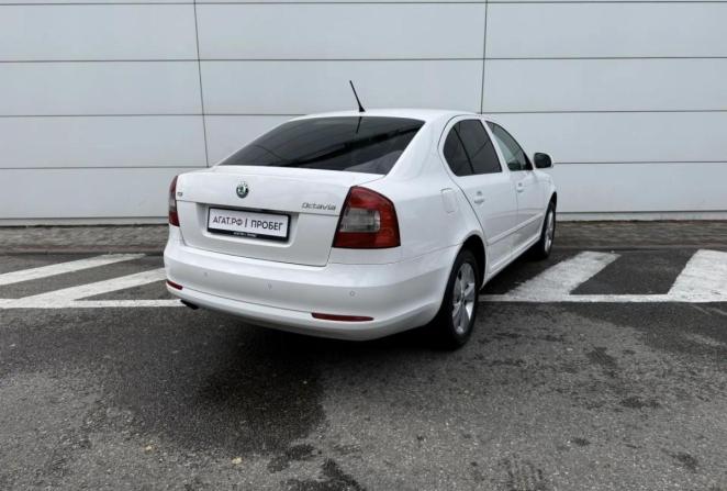 Skoda Octavia II (A5) Рестайлинг с пробегом 2012 года, цена 990 000 рублей, 123600 км, лифтбек, Автокод Объявления