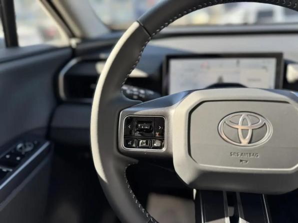 Toyota RAV4 VI (XA60) с пробегом 2026 года, цена 4 350 000 рублей, 8 км, внедорожник, Автокод Объявления