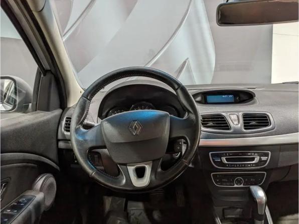 Renault Fluence I Рестайлинг с пробегом 2013 года, цена 500 000 рублей, 218006 км, седан, Автокод Объявления