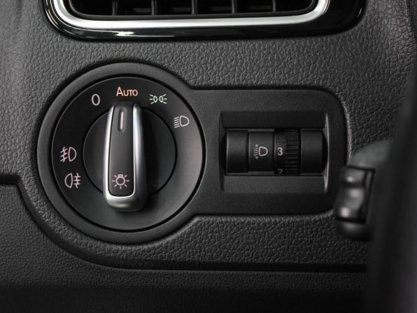 Volkswagen Polo V Рестайлинг с пробегом 2016 года, цена 1 359 000 рублей, 144694 км, седан, Автокод Объявления