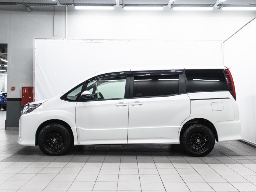 Toyota Noah III (R80) Красноярск  - изображение 9