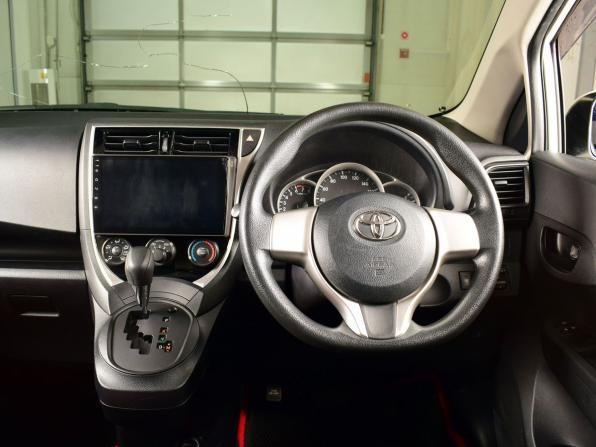 Toyota Ractis II с пробегом 2014 года, цена 999 995 рублей, 80752 км, хэтчбек, Автокод Объявления
