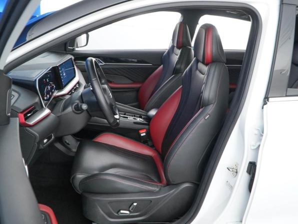 Geely Coolray I Рестайлинг с пробегом 2023 года, цена 2 000 999 рублей, 56755 км, внедорожник, Автокод Объявления