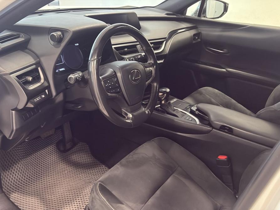 Lexus UX I Омск  - изображение 9