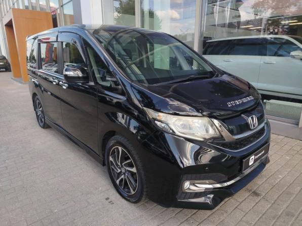 Honda Stepwgn V с пробегом 2016 года, цена 1 850 000 рублей, 96573 км, минивэн, Автокод Объявления