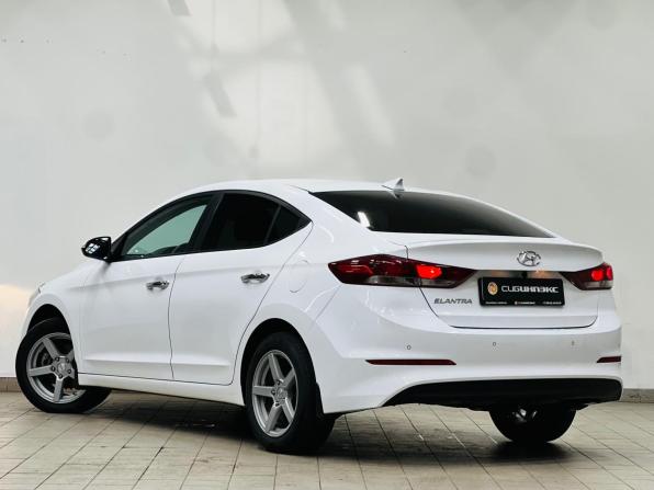 Hyundai Elantra VI (AD) с пробегом 2018 года, цена 1 400 000 рублей, 147000 км, седан, Автокод Объявления
