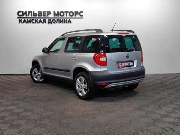 Skoda Yeti I Рестайлинг с пробегом 2013 года, цена 1 175 000 рублей, 185224 км, внедорожник, Автокод Объявления