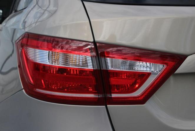 Lada (ВАЗ) Vesta I с пробегом 2017 года, цена 925 000 рублей, 120447 км, универсал, Автокод Объявления
