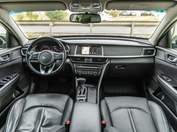 Kia Optima IV Рестайлинг с пробегом 2018 года, цена 1 698 000 рублей, 165373 км, седан, Автокод Объявления