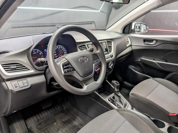Hyundai Solaris II Рестайлинг с пробегом 2022 года, цена 1 665 000 рублей, 68204 км, седан, Автокод Объявления