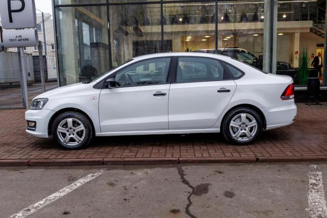 Volkswagen Polo V Рестайлинг с пробегом 2020 года, цена 1 020 000 рублей, 86000 км, седан, Автокод Объявления