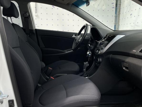 Hyundai Solaris I Рестайлинг с пробегом 2016 года, цена 1 170 000 рублей, 175879 км, седан, Автокод Объявления