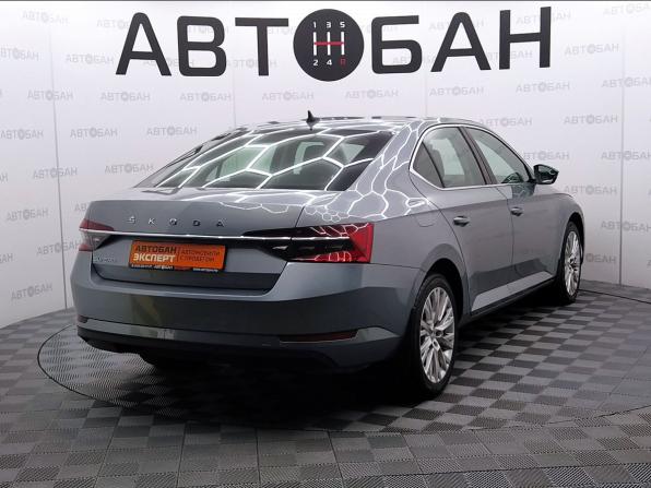 Skoda Superb III Рестайлинг с пробегом 2021 года, цена 2 489 000 рублей, 161797 км, лифтбек, Автокод Объявления