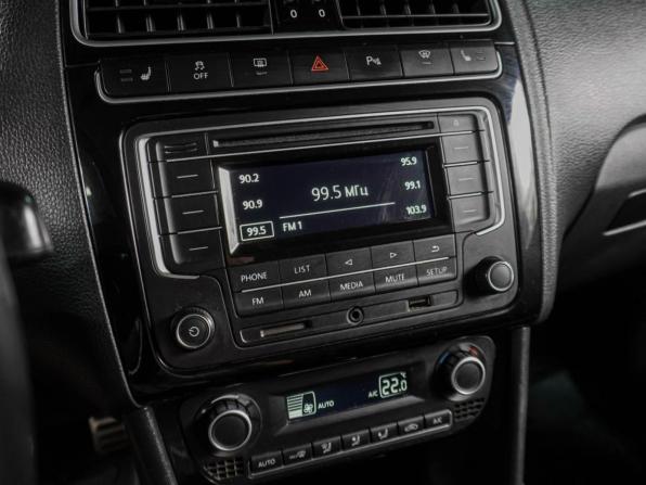 Volkswagen Polo V Рестайлинг с пробегом 2018 года, цена 1 229 000 рублей, 183827 км, седан, Автокод Объявления