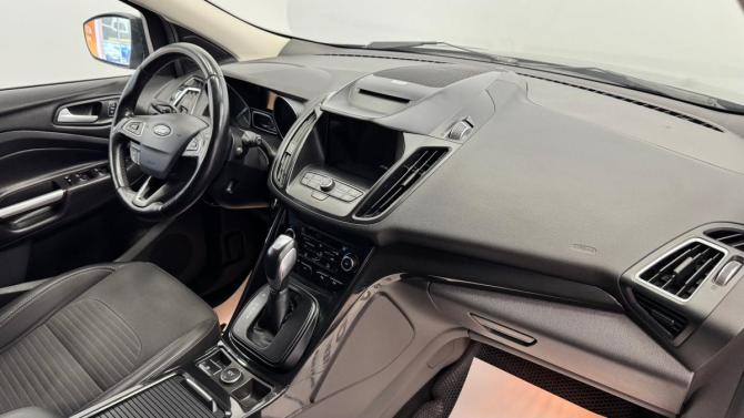 Ford Kuga II Рестайлинг с пробегом 2017 года, цена 1 200 000 рублей, 181021 км, внедорожник, Автокод Объявления