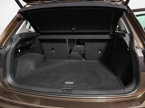 Volkswagen Tiguan II с пробегом 2017 года, цена 2 599 000 рублей, 91752 км, внедорожник, Автокод Объявления