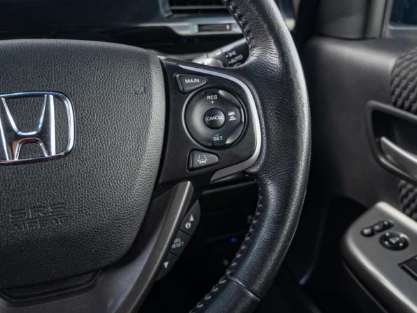 Honda Stepwgn V с пробегом 2015 года, цена 1 765 000 рублей, 165281 км, минивэн, Автокод Объявления