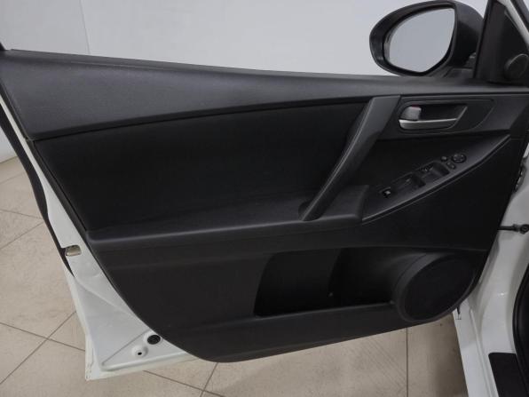 Mazda 3 II (BL) Рестайлинг с пробегом 2012 года, цена 790 000 рублей, 205000 км, седан, Автокод Объявления